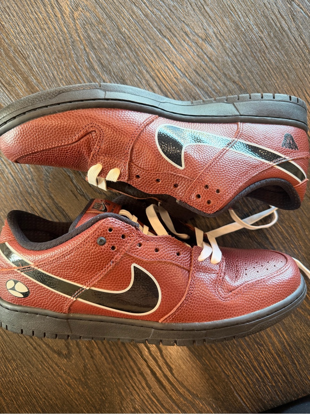 Limosine Skateboards x Nike SB Dunk Low Pro Brown Black men’s size 12